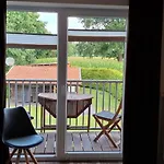 Dom wakacyjny Modernes In Ostfriesland Bis 10 Personen Mit 4 Schlafzimmer Und Garten