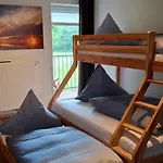 Dom wakacyjny Modernes In Ostfriesland Bis 10 Personen Mit 4 Schlafzimmer Und Garten *