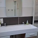 Modernes In Ostfriesland Bis 10 Personen Mit 4 Schlafzimmer Und Garten Casa vacanze Uplengen