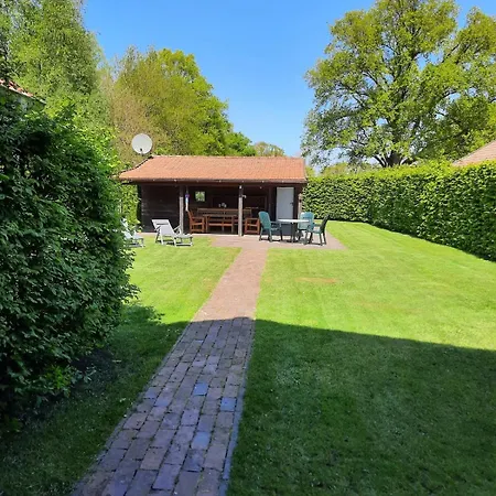 Vakantiehuis Mit Garten Uplengen