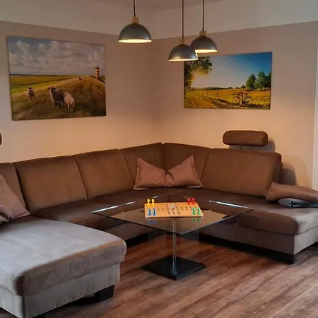Ferienhaus Modernes In Ostfriesland Bis 10 Personen Mit 4 Schlafzimmer Und Garten *