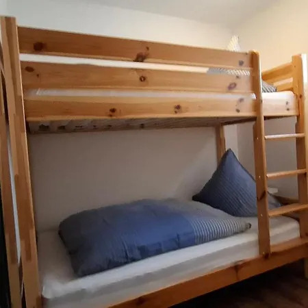 Modernes Ferienhaus In Ostfriesland Bis 10 Personen Mit 4 Schlafzimmer Und Garten Casa de Férias