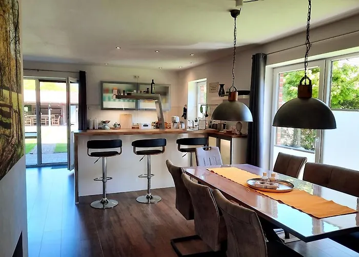 Modernes Ferienhaus In Ostfriesland Bis 10 Personen Mit 4 Schlafzimmer Und Garten * Uplengen