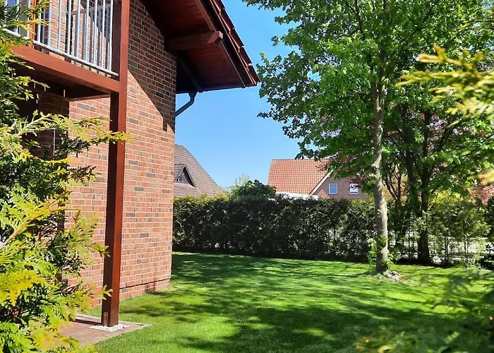 Casa de Férias Modernes Ferienhaus In Ostfriesland Bis 10 Personen Mit 4 Schlafzimmer Und Garten Uplengen