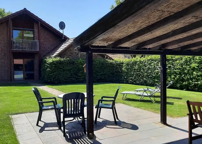 Modernes Ferienhaus In Ostfriesland Bis 10 Personen Mit 4 Schlafzimmer Und Garten * Uplengen