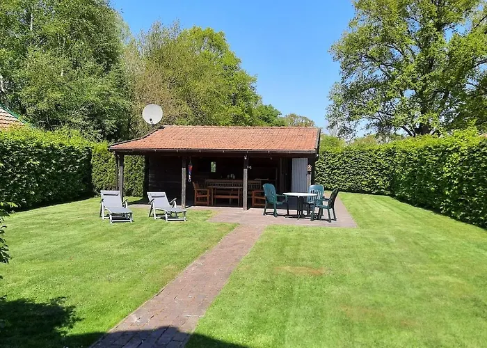 Modernes Ferienhaus In Ostfriesland Bis 10 Personen Mit 4 Schlafzimmer Und Garten *