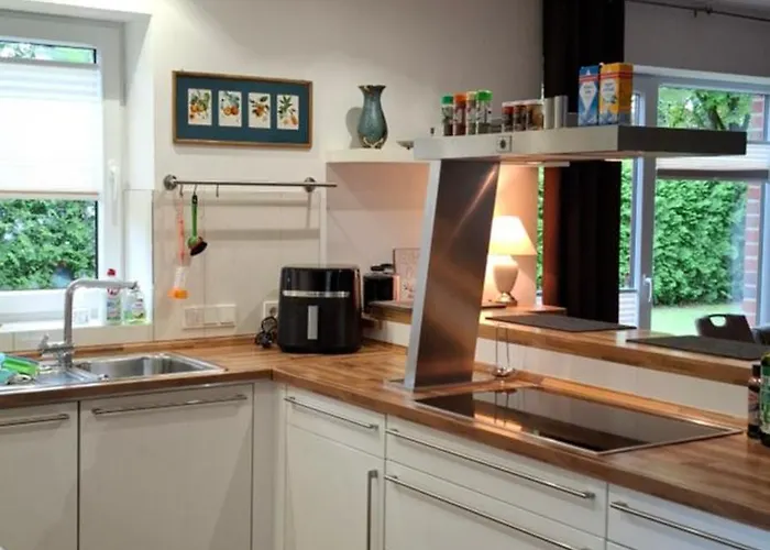 Casa de Férias Modernes Ferienhaus In Ostfriesland Bis 10 Personen Mit 4 Schlafzimmer Und Garten Uplengen