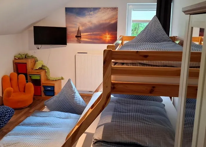 Casa de Férias Modernes Ferienhaus In Ostfriesland Bis 10 Personen Mit 4 Schlafzimmer Und Garten