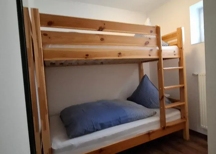 Modernes Ferienhaus In Ostfriesland Bis 10 Personen Mit 4 Schlafzimmer Und Garten Casa de Férias